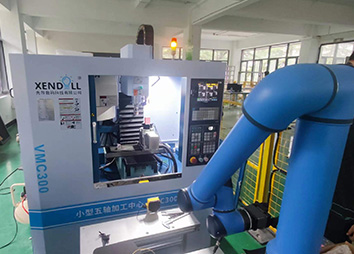 Educational Small 5-Axis Machining Center -XENDOLL  VMC300-5